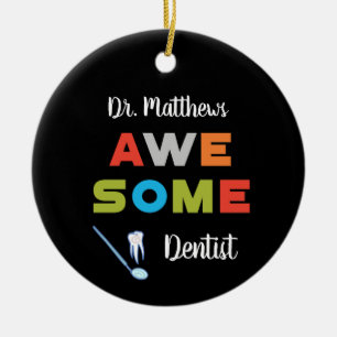 Adorno De Cerámica Impresionantes letras coloridas de dentista sobre 