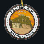 Adorno De Cerámica Insignia de Canadá para la Reserva del Parque Naci<br><div class="desc">Diseño artístico vectorial del Parque Nacional de la Cuenca del Pacífico. El Park está situado en Columbia Británica,  Canadá,  que comprende tres regiones separadas: Long Beach,  las islas Broken Group y el sendero de la costa oeste.</div>