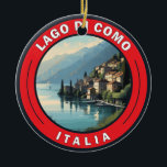 Adorno De Cerámica Insignia italiana Lago di Como<br><div class="desc">Diseño artístico vectorial del lago Como. El lago de Como,  en la región lombarda del norte de Italia,  es una zona turística de gama alta conocida por su espectacular paisaje,  situado a los pies de los Alpes.</div>