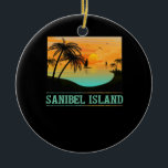 Adorno De Cerámica Isla Retro Sanibel Florida Tropical Sunset Beach<br><div class="desc">Con una puesta de sol y palmeras,  este diseño es el recuerdo perfecto de unas vacaciones relajantes en la isla de Sanibel.</div>
