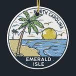 Adorno De Cerámica Isle Esmeralda North Carolina Vintage<br><div class="desc">Ilustracion esmeralda con palmeras y olas en el fondo. Perfecto para todo aquel que ame visitar la Isla Esmeralda.</div>