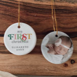 Adorno De Cerámica La colorida foto de un bebé recién nacido en Navid<br><div class="desc">Este colorido adorno de cerámica fotográfica de recién nacidos de Navidad es la perfecta decoración moderna del árbol de Navidad. El diseño es sencillo, con una tipografía divertida y tipográfica con letras de colores alternados en rojo, rosa rosa rubor, verde esmeralda, verde pastel y oro amarillo. Este adorno de sake...</div>