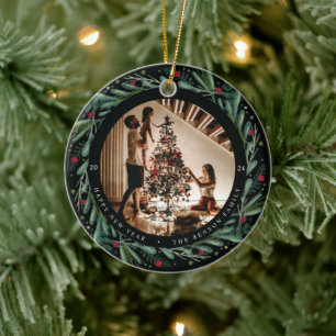 Adorno De Cerámica La flor de Año Nuevo festivo deja a Berries Pic