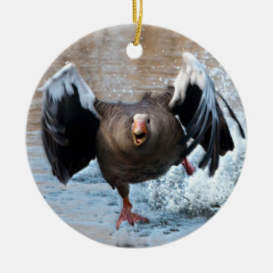 Adorno De Cerámica La ganga del Greylag en la persecución
