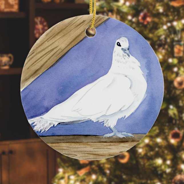 Adorno De Cerámica La paloma blanca en los Rafters (serie de bestias  (Dove Friendly Beasts ornament hanging in front of a Christmas tree in a living room)