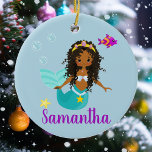 Adorno De Cerámica La sirena afroamericana Curly Hair Personalizado d<br><div class="desc">Este diseño se puede personalizar eligiendo la opción personalizar adicional. Póngase en contacto conmigo en colorflowcreations@gmail.com o utilice la opción de chat en la parte superior de la página si desea tener este diseño en otro producto o necesita ayuda. Ver más de mis diseños o seguirme en www.facebook.com/colorflowcreations, www.instagram.com/colorflowcreations, www.twitter.com/colorflowart,...</div>