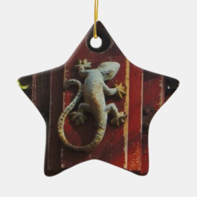 Adorno De Cerámica lagarto gris de madera desgastada (Frente)