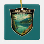 Adorno De Cerámica Lago Eibsee Alemania Viaje a la Vintage<br><div class="desc">Diseño artístico vectorial del lago Eibsee. Se encuentra en la base norte de Zugspitze,  la montaña más alta de Alemania.</div>