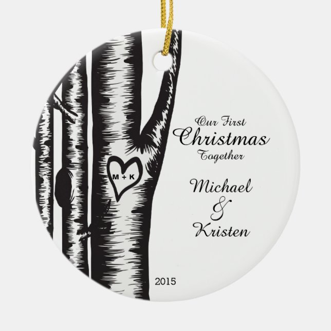 Adorno De Cerámica Las iniciales talladas en árbol juntan navidad (Frente)
