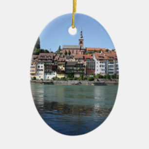Adorno De Cerámica Laufenburg, Suiza, visión hacia Alemania