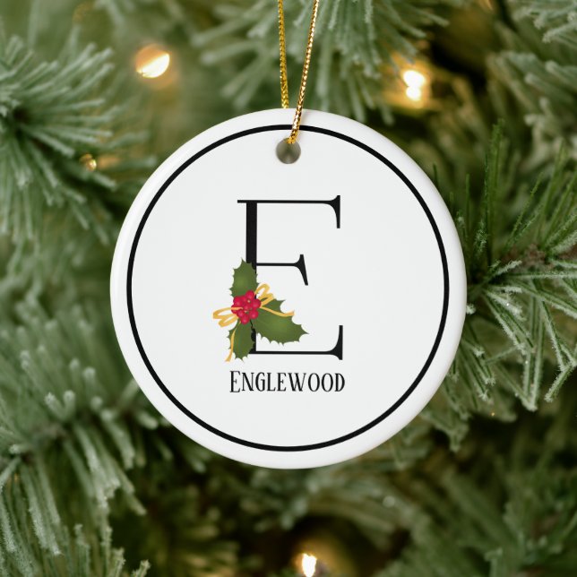 Adorno De Cerámica Letra monograma E de Holiday Holly Personalizada (Árbol)
