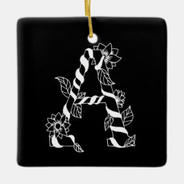 Adorno De Cerámica Letra negra y blanca "A" con flores de remolque