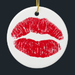 Adorno De Cerámica Levantamientos de besos rojos<br><div class="desc">Los labios rojos de besos forman un patrón que podría hacerse con lápiz de labios. Es algo para tu amor en el Día de San Valentín o en cualquier otra época del año que te sientas romántico. Disfruta del romance de este patrón de labios de besos.</div>