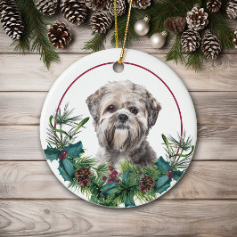 Adorno De Cerámica Lhasa Apso Dog Evergreen Berry Wreath
