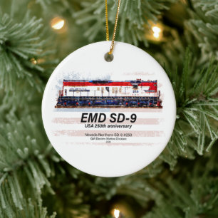 Adorno De Cerámica Locomotora EMD SD-9 Librea del 250 aniversario de