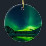 Adorno De Cerámica Luces septentrionales verdes de Islandia<br><div class="desc">Perfecto regalo para casa,  oficina o decoración. Vean también los otros grandes productos!</div>
