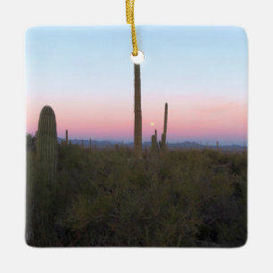 Adorno De Cerámica Luna rosa sobre Saguaro al amanecer