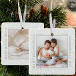 Adorno De Cerámica Marco fotográfico de copo de nieve blanco y estadí<br><div class="desc">Estadísticas de bebé adornadas con delicados copos de nieve blancos en un fondo gris plateado. La plantilla de la foto está lista para que añada la foto de su bebé, que está enmarcada con las estadísticas de su recién nacido. Puede agregar la misma foto o una imagen diferente en la...</div>