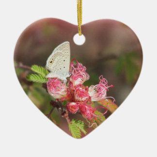 Adorno De Cerámica Mariposa minúscula en la flor rosada