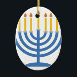 Adorno De Cerámica Menorah<br><div class="desc">¡El diseño de Menorah es hermoso y brillante y le llena al borde de alcohol del día de fiesta y es perfecto en los regalos, corredores de la tabla, linos de cocina, decoración casera y en todas las cosas Jánuca!</div>