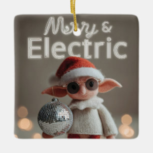 Adorno De Cerámica MERRY & ELECTRIC: Muñeco de duende navideño capric
