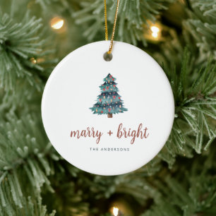Adorno De Cerámica Merry y Bright Árbol de Navidad y foto de Boho