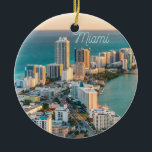 Adorno De Cerámica Miami South Beach Florida Ocean View<br><div class="desc">Ornamento de Miami South Beach.</div>