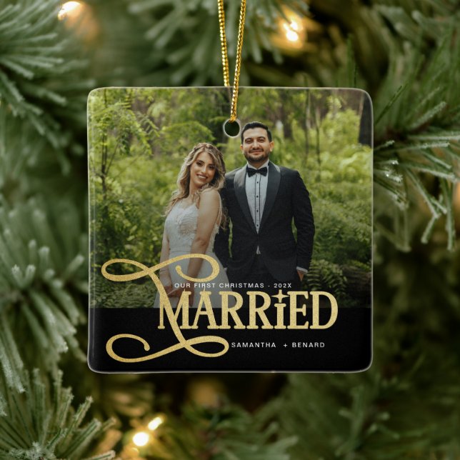 Adorno De Cerámica Minimal First Christmas Married Couples Photo (Árbol)