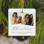 Adorno De Cerámica Moda 3 Foto Serás Mi Novia Keepsake<br><div class="desc">Clásico, elegante, simple 3 Foto Bridesmaid Propuesta Ornamento de Navidad - Pida a tu hermana, bestial o sobrino que sea tu dama de honor en tu boda! Todo el texto se personaliza fácilmente utilizando la plantilla proporcionada. El bonito color del corazón se puede cambiar para que se adapte a tu...</div>