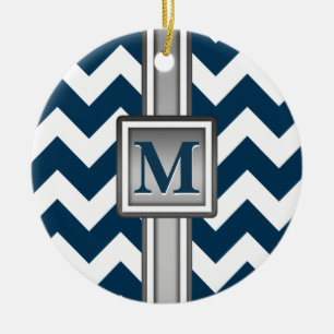 Adorno De Cerámica Moderno Chevron monogramado de gris blanco azul