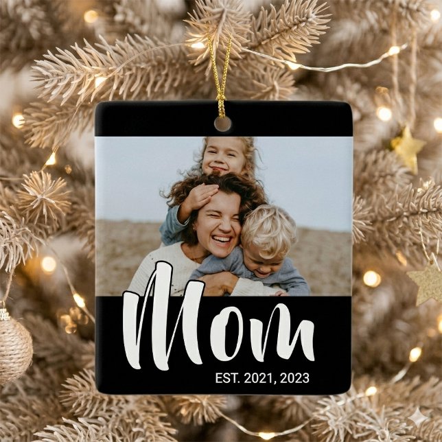 Adorno De Cerámica Mom Established Black White Script Photo (Mom Established Black White Script Photo Ceramic Ornament)