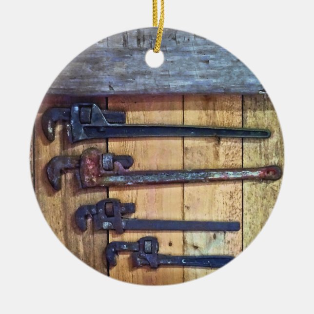 Adorno De Cerámica Monkey Wrenches (Frente)