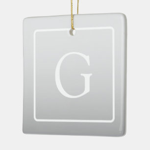Adorno De Cerámica Monograma de apellido con sutil gradiente gris cla