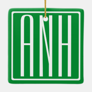 Adorno De Cerámica Monograma inicial   Verde y blanco