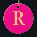 Adorno De Cerámica Monograma moderno simple<br><div class="desc">Este es un diseño monógico lindo, simple, moderno y personalizado. Este elegante diseño combina el rosa cálido con la tipografía elegante. Es perfecto para un regalo personalizado o ideal como decoración de árbol de Navidad para usted mismo. Simplemente agregue su letra inicial tecleándola en el cuadro de texto personalizar. Compruebe...</div>