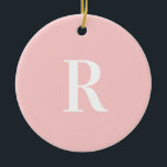 Adorno De Cerámica Monograma rosado simple pastel<br><div class="desc">Se trata de un diseño monograma mínimo, moderno y personalizado. Este elegante diseño combina el rosa de las tendencias con la tipografía elegante. Es perfecto para un regalo personalizado o ideal como un regalo lindo para ti mismo. Simplemente agregue su letra inicial tecleándola en el cuadro de texto personalizar. Compruebe...</div>