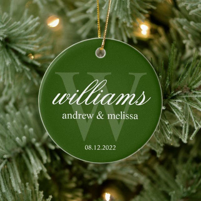 Adorno De Cerámica Monograma verde y blanco personalizado (Árbol)