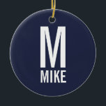 Adorno De Cerámica Monograma y nombre personalizados negrita moderno<br><div class="desc">Moderno diseño monograma negro y blanco negrita con monograma personalizado y nombre en negrita moderno estilo de letra sans serif. Perfecto como accesorios modernos de decoración loft/casa minimalista esta temporada de vacaciones.</div>