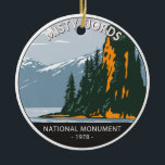 Adorno De Cerámica Monumento nacional a fiordos oxidados<br><div class="desc">Diseño de arte vectorial de fiordos oxidados. Llamado El Yosemite del Norte por su geología similar,  el monumento tiene un extenso granito de color claro que ha sido esculpido por glaciares que perforaron hondas alturas en forma de U.</div>