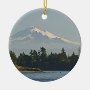 Adorno De Cerámica Mount Baker domina el paisaje