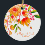 Adorno De Cerámica Naranja  Boda floral Fecha<br><div class="desc">Celebre un día especial de bodas con este adorno cerámico personalizado que presenta un hermoso diseño floral naranja y nombres personalizados con la fecha boda. Perfecto para los recién casados o como regalo para una pareja, este adorno le da un toque de elegancia y sentimiento a la decoración de las...</div>