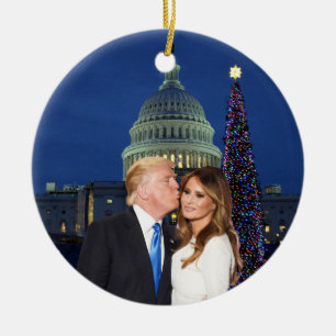 Adorno De Cerámica Navidad de un triunfo: Donald y Melania