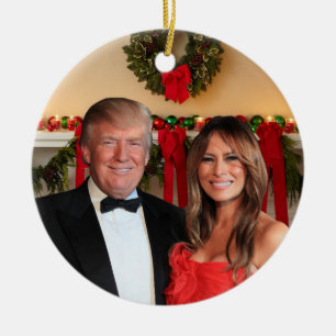 Adorno De Cerámica Navidad de un triunfo: Donald y Melania