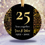 Adorno De Cerámica Navidades boda aniversario oro floral negro<br><div class="desc">Navidades boda aniversario oro floral negro Ornamento cerámico . Espumoso, elegante y elegante regalo barato para las parejas que celebran su matrimonio. Se trata de un elegante recuerdo del aniversario de una boda que puede ser personalizado con su información especial de aniversario. Ps: no hay un verdadero purpurina o parte...</div>