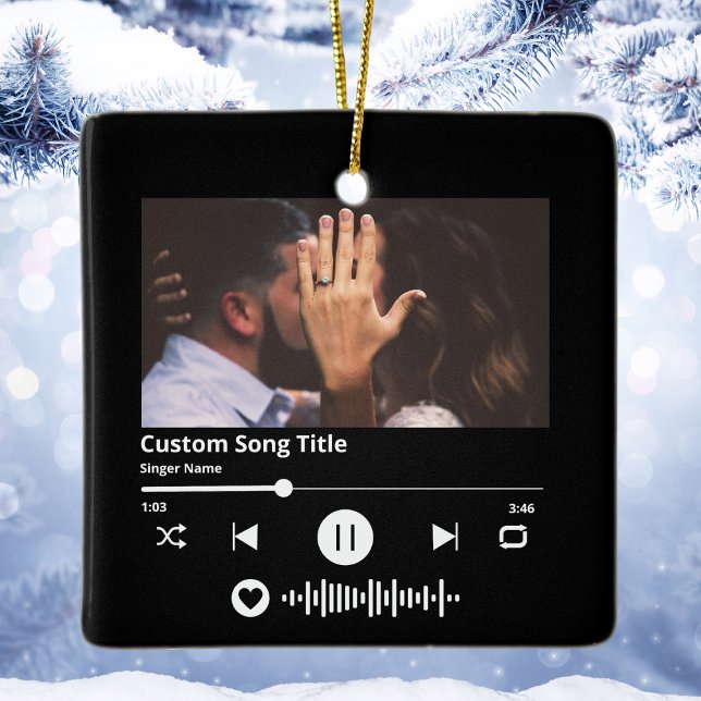 Adorno De Cerámica Navidades de canciones personalizadas con código e (Music Scannable Code Personalized Song Christmas Ceramic Ornament
)
