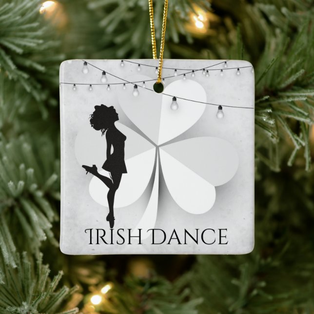 Adorno De Cerámica Navidades de danza irlandesa personalizada Clover  (Árbol)
