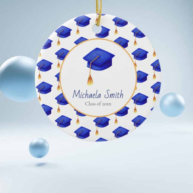 Adorno De Cerámica Navidades de Graduación de la Escuela Secundaria A (Royal blue graduation cap class off christmas keepsake ornament)