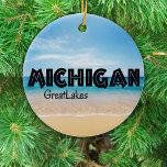 Adorno De Cerámica Navidades de Great Lakes Beach Michigan<br><div class="desc">Ornamento cerámico de Navidades de Michigan - Este singular adorno navideño es genial para cualquiera del gran estado de Michigan. - Nuestros hermosos adornos navideños hacen un gran regalo. Una vez que los veas, ¡tal vez quieras guardarlo tú mismo! - Ornamento familiar personalizado* - Ornamento recién casado* - Nuevo regalo...</div>