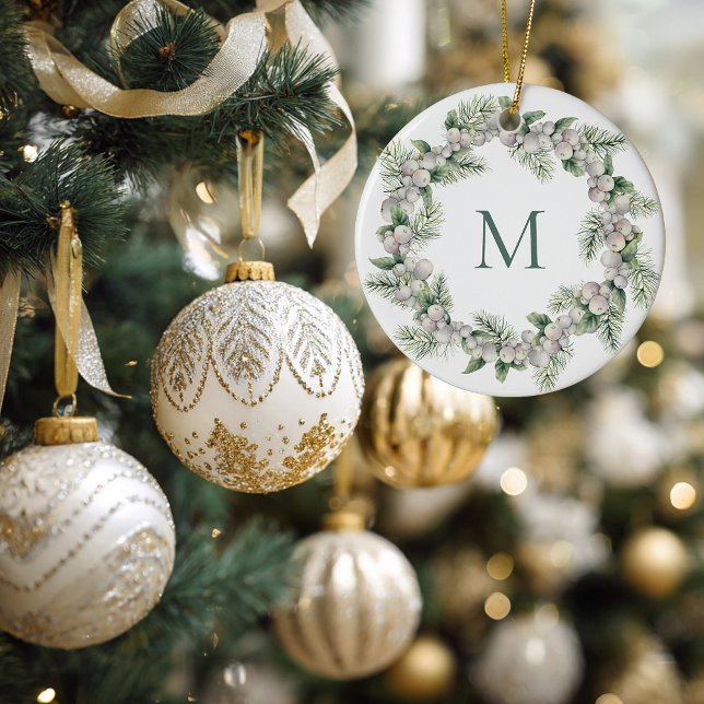 Adorno De Cerámica Navidades de guirnaldas monogramadas Mistletoe Whi (Mistletoe Monogrammed Christmas Ornament)