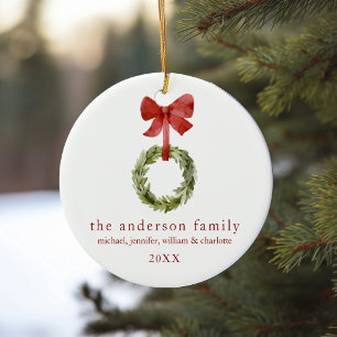 Adorno De Cerámica Navidades de la familia Keepsake Greenery Red Bow